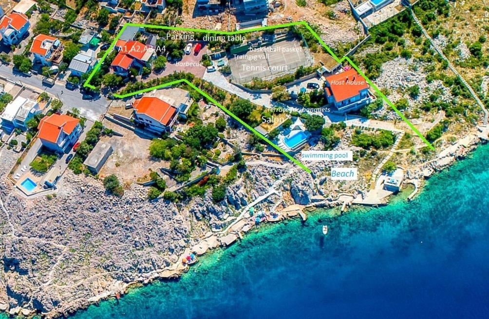 Resort Haus Toma Cesarica Exteriör bild