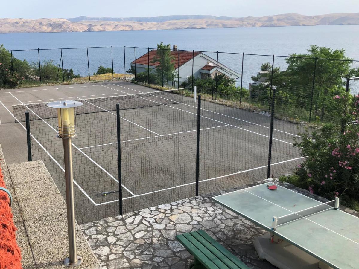 Resort Haus Toma Cesarica Exteriör bild