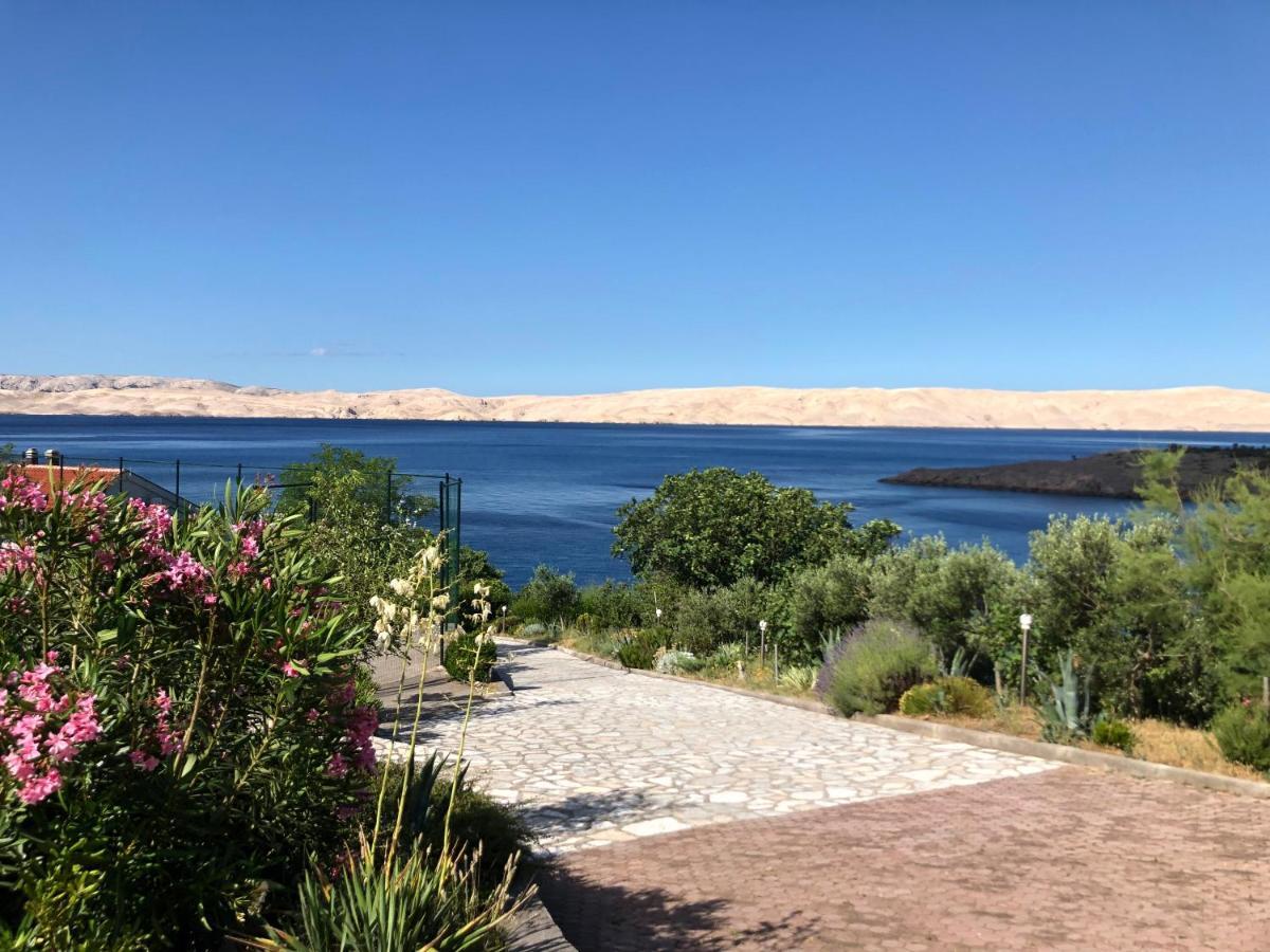Resort Haus Toma Cesarica Exteriör bild