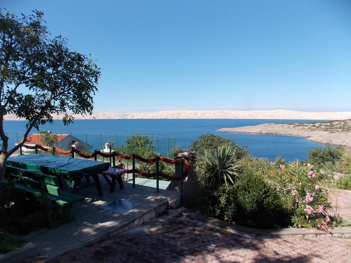 Resort Haus Toma Cesarica Exteriör bild